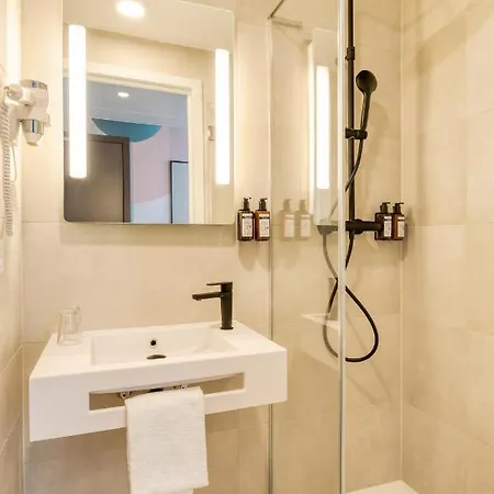 B&B Hotel Mechelen Hotel