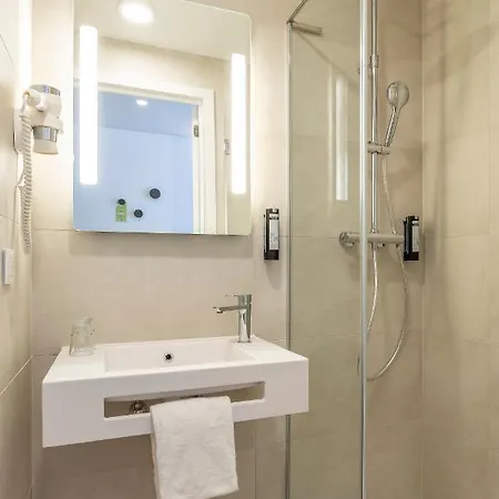 Hotel B&B Hotel Mechelen 3*